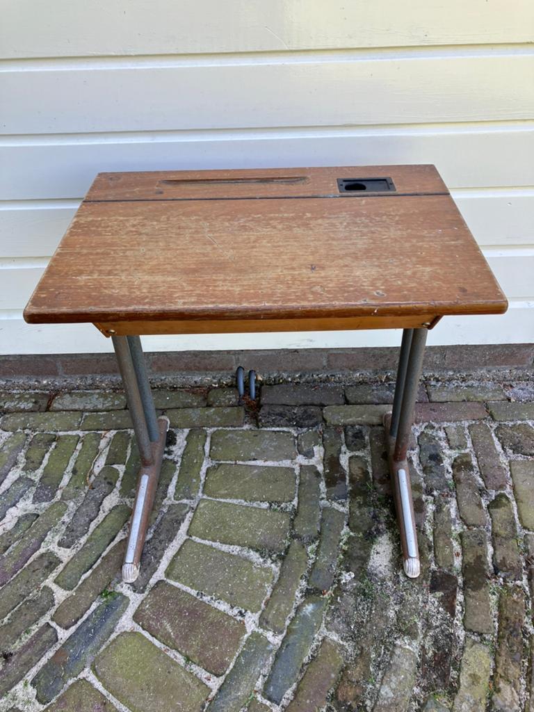 Oud kinder lessenaartje, Ophalen, Gebruikt, Tafel(s)