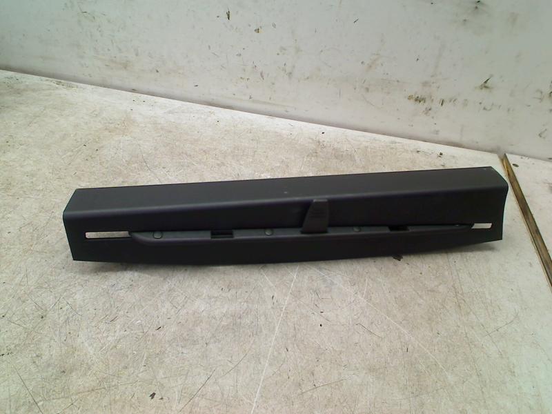 Portier Links Achter zonwering 5 serie Touring (F11) 2012, Gebruikt, Petuelring 130, München 80809, , Duitsland, BMW, Bayerische Motoren Werke AG