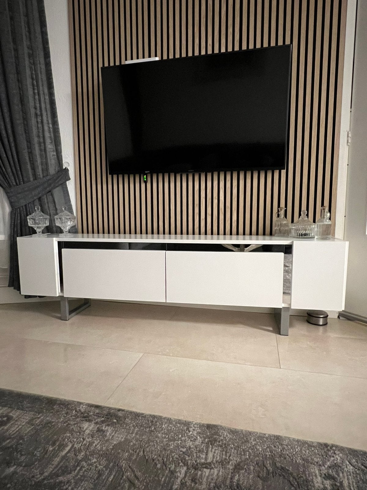Tv meubel, Ophalen