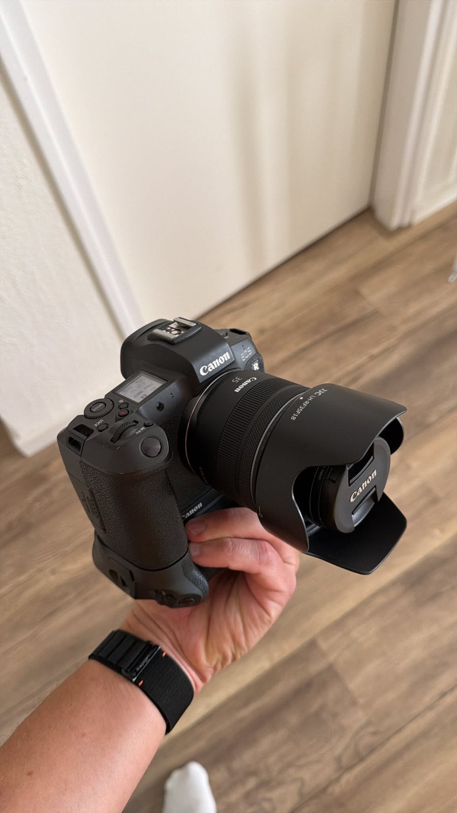 Canon R + Canon battery grip, Ophalen of Verzenden, Gebruikt, Canon, Geen optische zoom