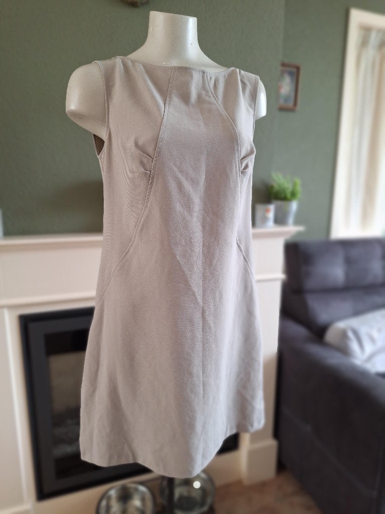 Sandro Ferrone beige grijs jurk 46 NL 44, Kleding | Dames, Verzenden, Beige, Zo goed als nieuw, Knielengte