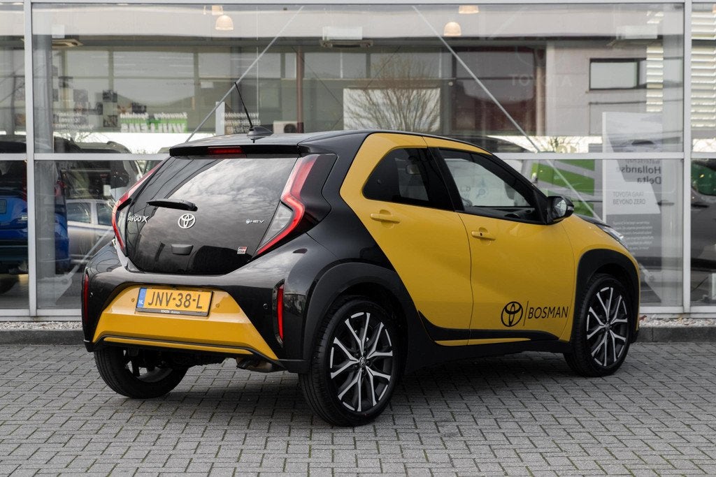 Toyota Aygo X Hybrid 115 GR Sport, Auto's, Toyota, Stof, Gebruikt, Euro 6, Automatische klimaatregeling