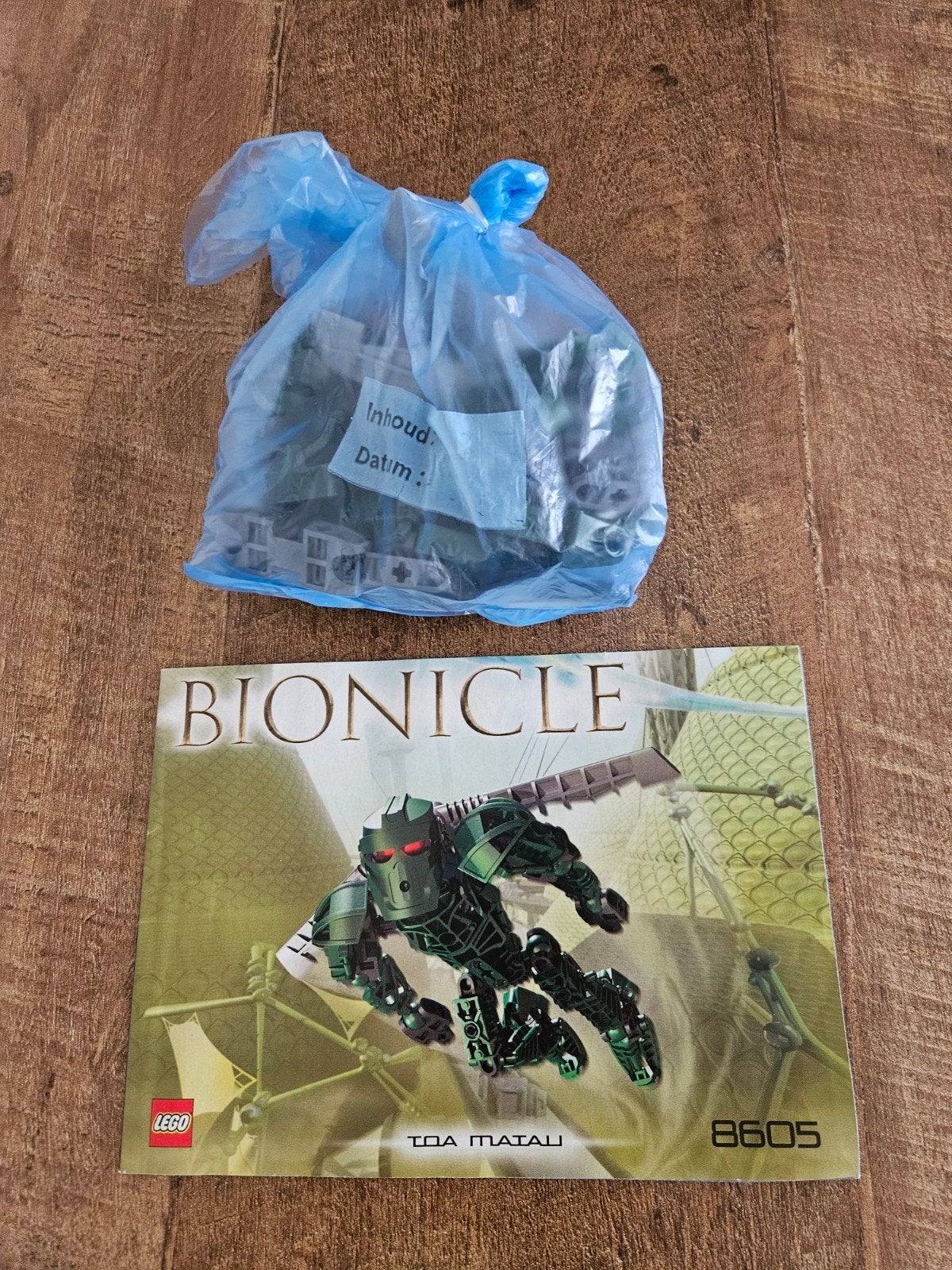 Lego Bionicle Toa Matau 8605 met instructieboekje, Gebruikt, Bionicle, Lego, Ophalen of Verzenden