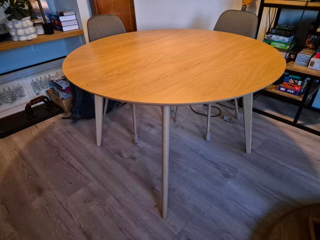 Ronde eiken eettafel JYSK 120cm, Huis en Inrichting, Tafels | Eettafels, Ophalen, Gebruikt, Modern Scandinavisch, Vier personen