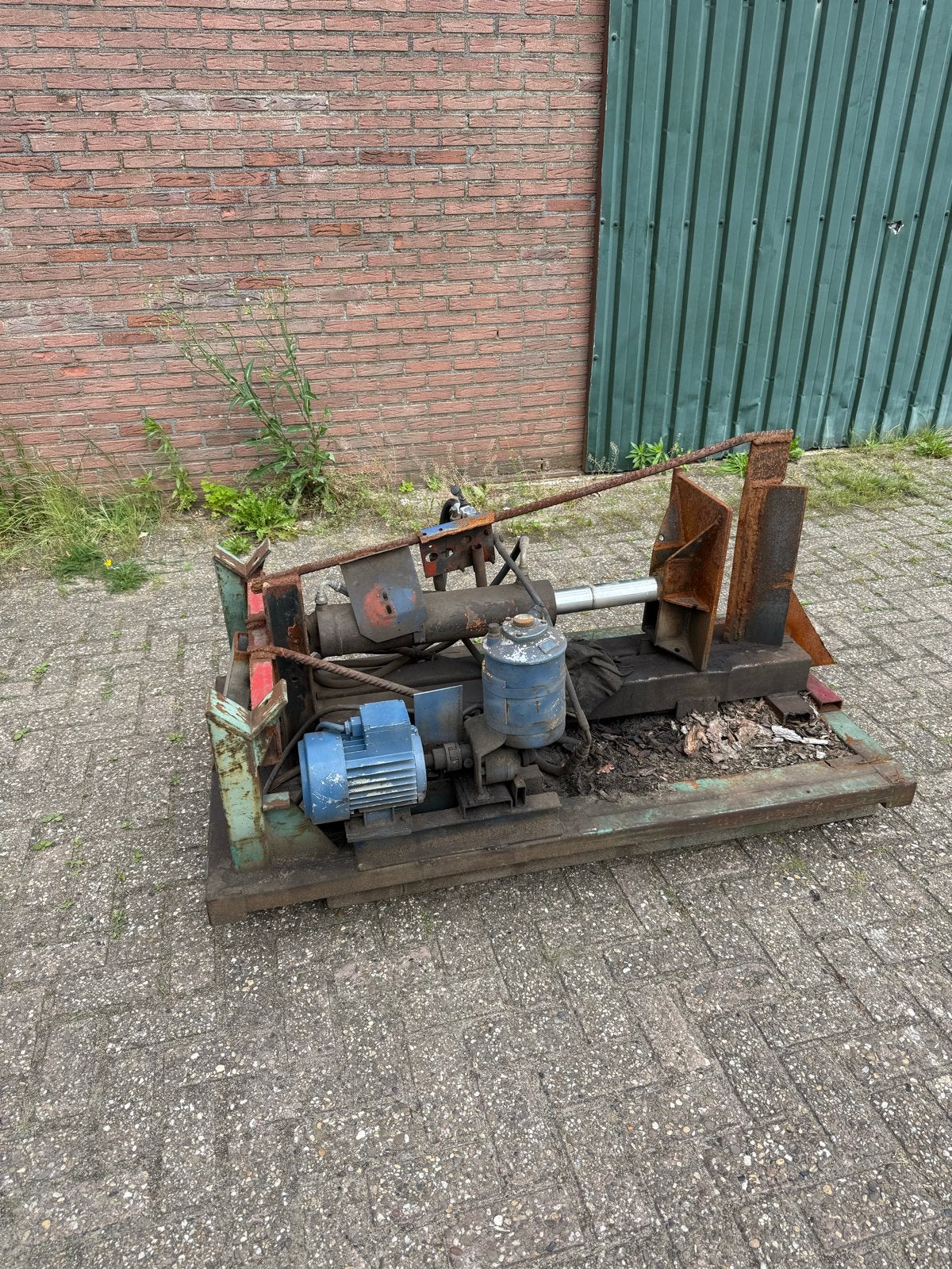 Houtklover 380V - Werkt, lekt op hydraulische cilinder, Tuin en Terras, Kloofmachines, Ophalen of Verzenden, O, O, O