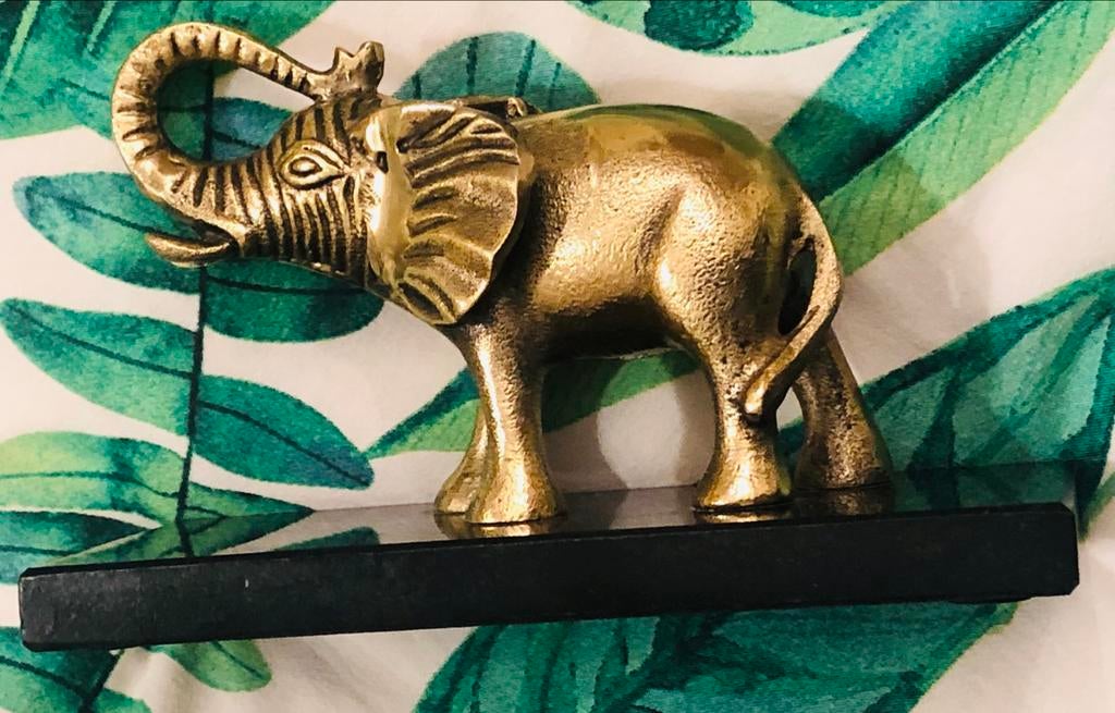 Gouden/ messing/ koper olifant op zwarte marmeren voet, Antiek en Kunst, Ophalen of Verzenden, Koper