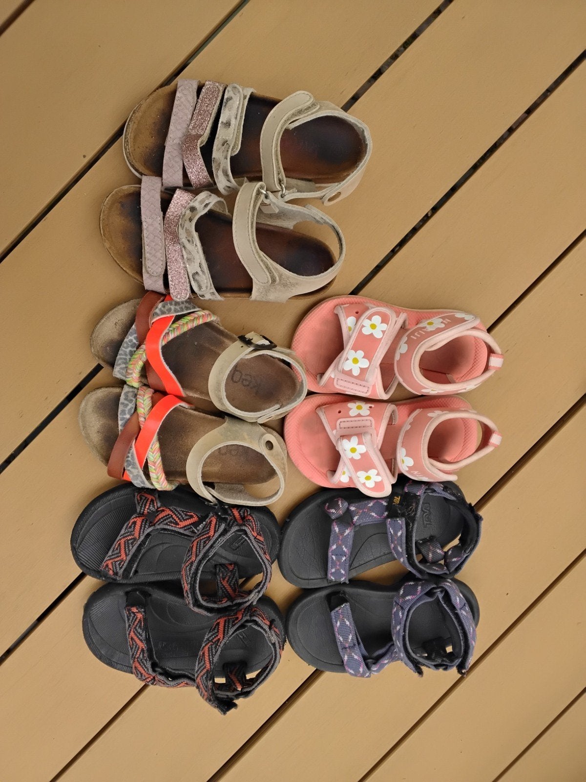 Kids sandaaltjes (Teva, Keq) en witte laarsjes, div. maten, Ophalen of Verzenden, Meisje, Overige typen