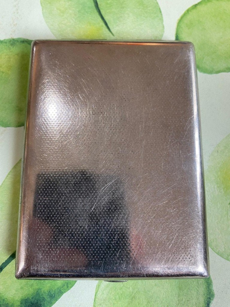 Vintage zilverkleurige metalen sigarettenkoker – 80 g, Ophalen of Verzenden, Gebruikt, Tabaksdoos of Verpakking