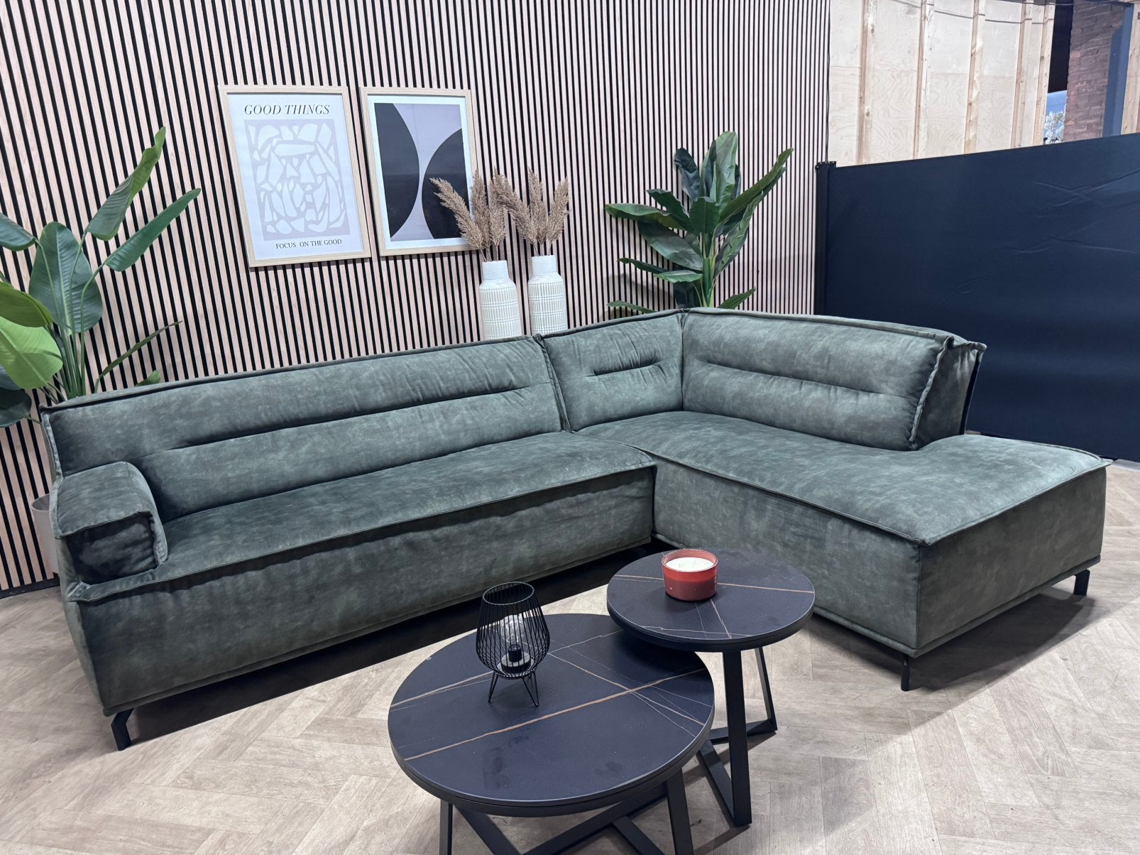 ZGAN HACO Velvet Velours hoekbank - Hunter Groen - 295 x 210, Huis en Inrichting, -, -, Hoekbank, Ophalen of Verzenden