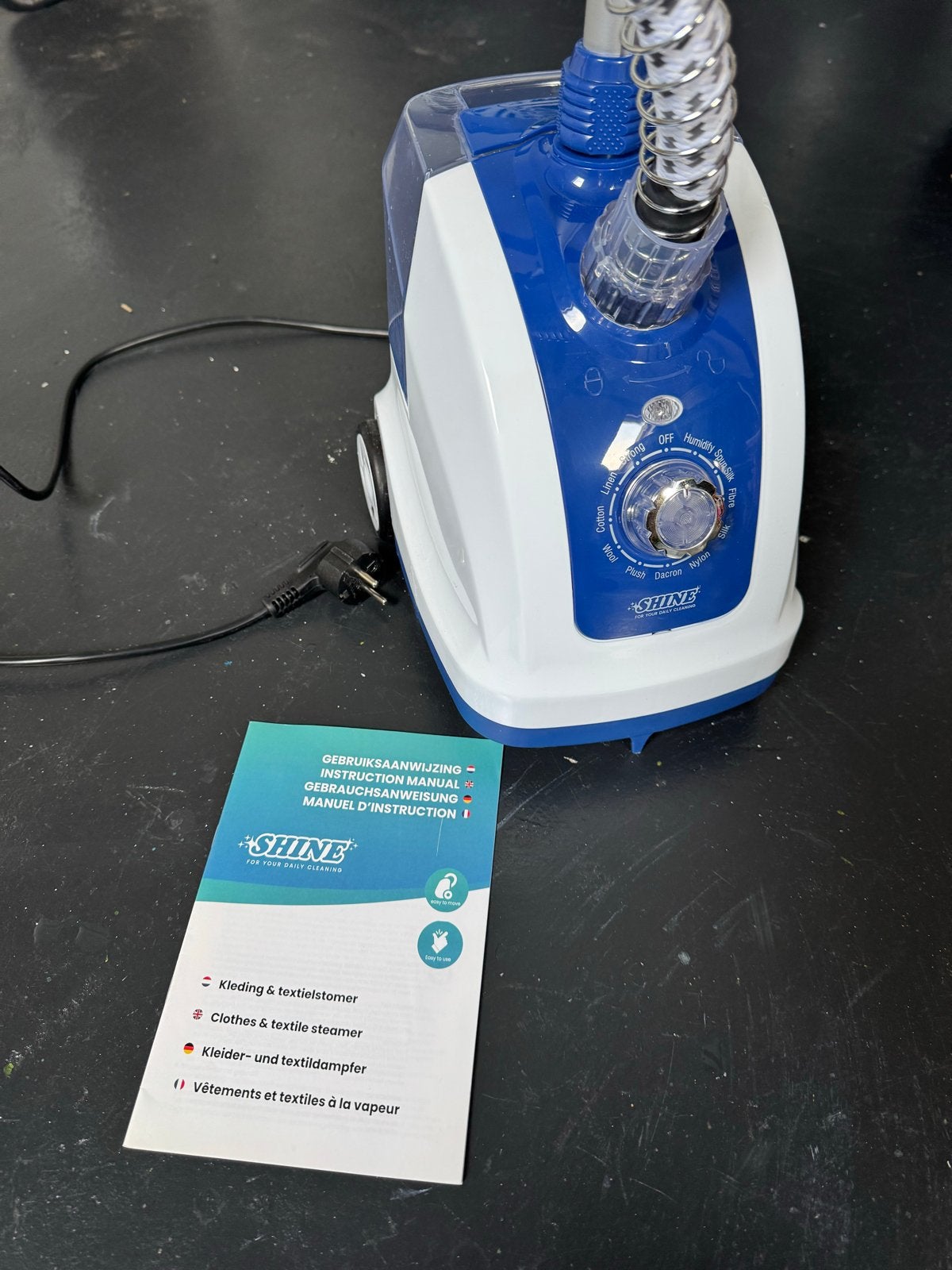 Shine Kledingstomer / Textieldamper met Strijkijzerfunctie, Ophalen of Verzenden, Zo goed als nieuw, Strijkijzer met snoer