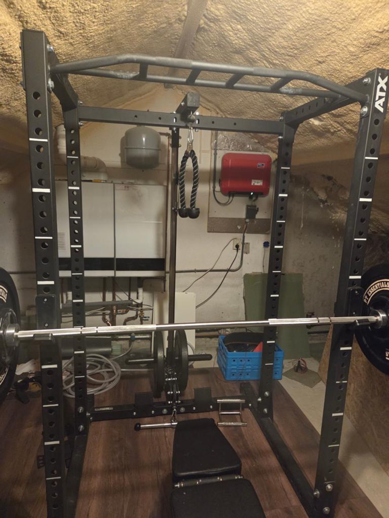 Powerrack ATX 610 + Pully + Fly Bench, Sport en Fitness, Fitnessmaterialen, Ophalen, Zo goed als nieuw, Fitnessbank
