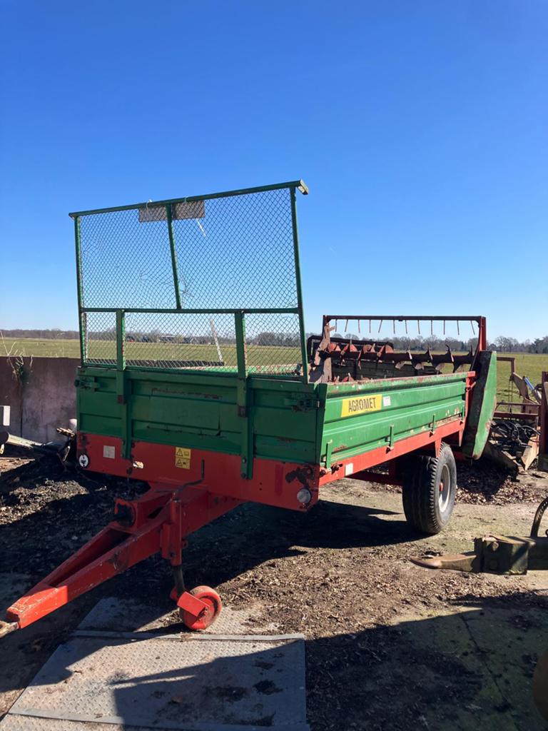 Agromet mestwagen, Ophalen