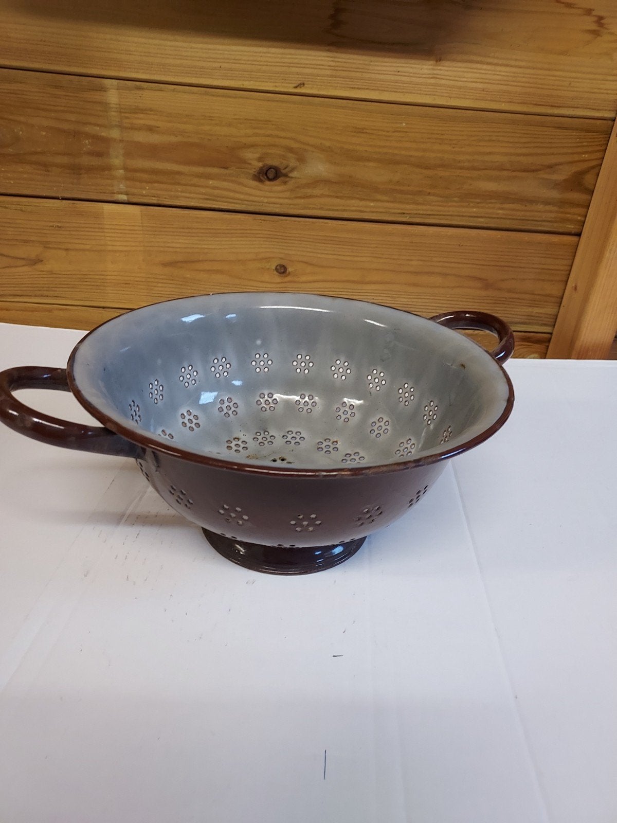 Oude emaille vergiet in een mooie bruine kleur., Ophalen of Verzenden