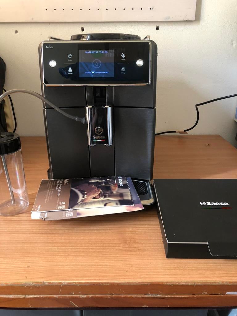 saeco Xelsis koffiemachine cM 7786, Ophalen of Verzenden, Zo goed als nieuw, Koffiemachine