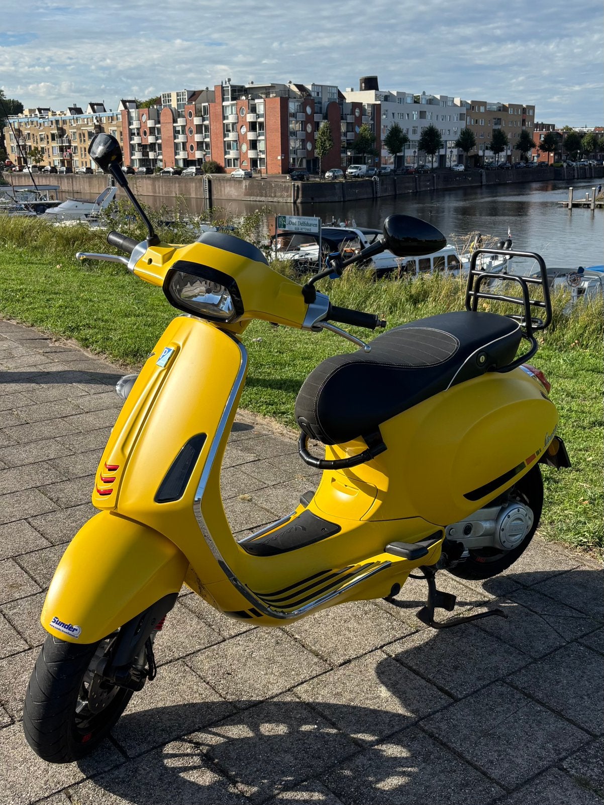 Vespa Sprint, Fietsen en Brommers, Ophalen, Overige modellen, Zo goed als nieuw, Benzine