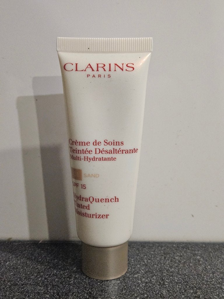 Clarins Creme de Soins Teinte Desalterante 01 Sand, Overige kleuren, Gehele gezicht, Nieuw, Ophalen of Verzenden
