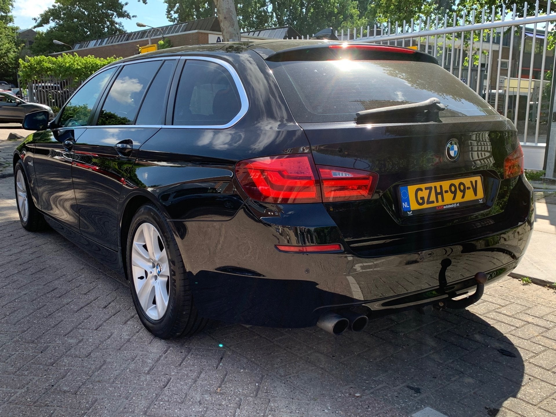 BMW 5-serie Touring 523i High Executive|Navigatie|Climate Co, Auto's, BMW, 13 km/l, Euro 5, Gebruikt, Zwart