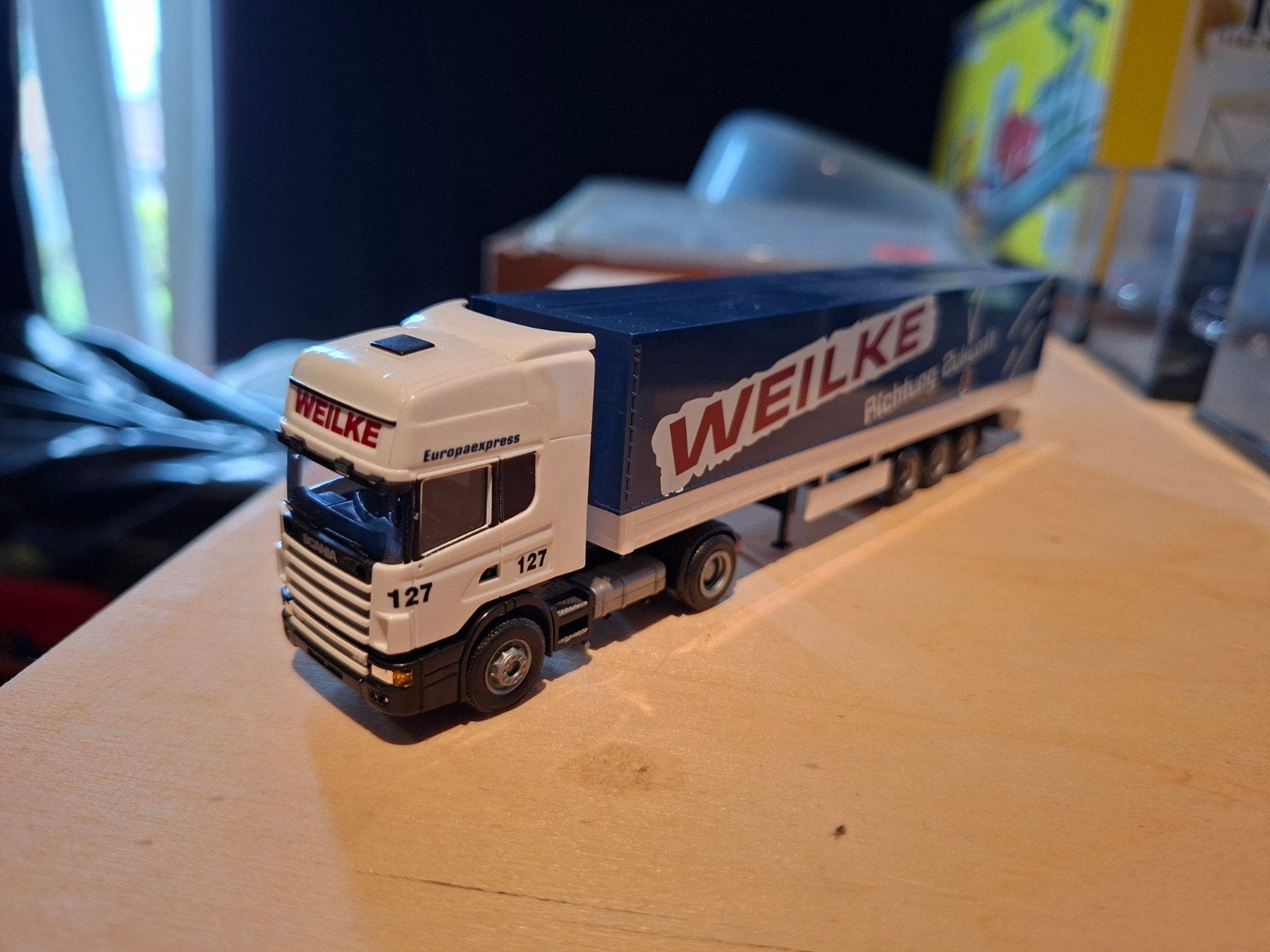 Scania Topline 114 380 met oplegger Weilke herpa, Ophalen of Verzenden, Zo goed als nieuw, Bus of Vrachtwagen, Herpa