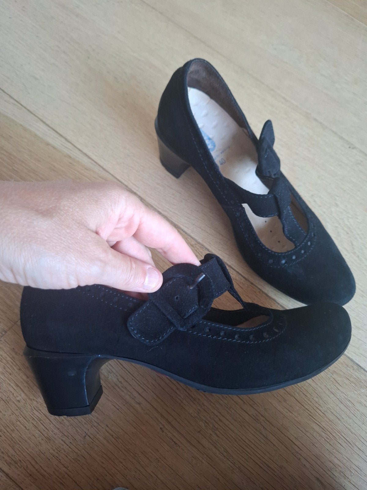 Wolky Mary Jane hakjes schoenen zwart suède maat 40, Wolky, Ophalen of Verzenden, Zwart, Schoenen met lage hakken