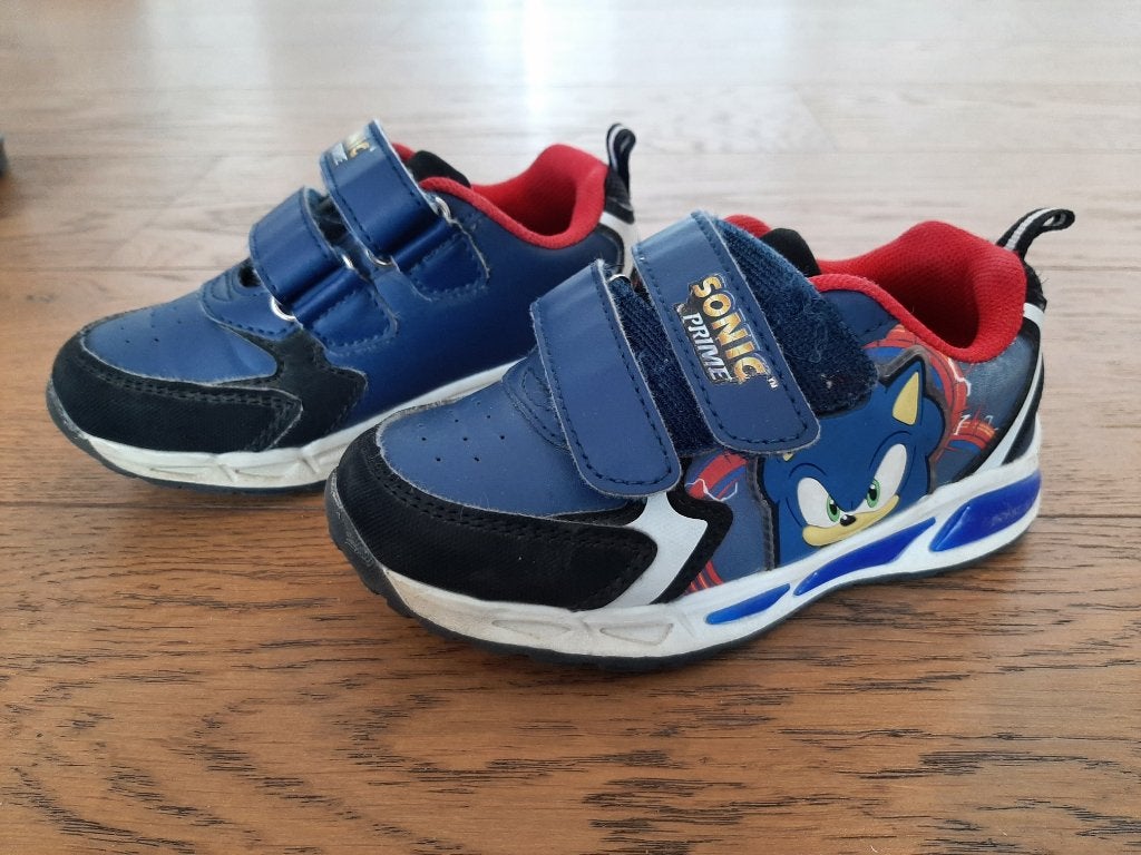 Sonic the Hedgehog schoenen (maat 25) met knipperlichtjes, Gebruikt, Jongen of Meisje, Schoenen, Ophalen of Verzenden
