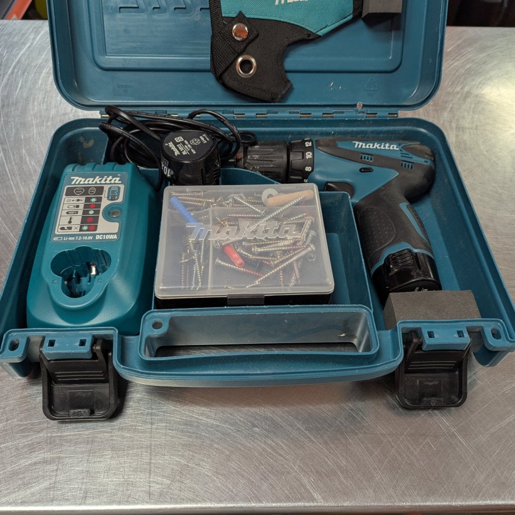 Makita DF330D Cordless Driver Drill, Makita, Zo goed als nieuw, Support@makita.com, Makita Corporation, 3-11-8, Sumiyoshi-cho, 
Anjo, Aichi 446-8502
Japan