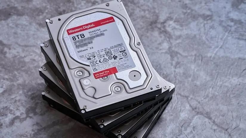 4x WD Red Plus 8TB (Model: WD80EFBX) 7200 RPM - 256MB Cache, Intern, Gebruikt, Server, 8TB