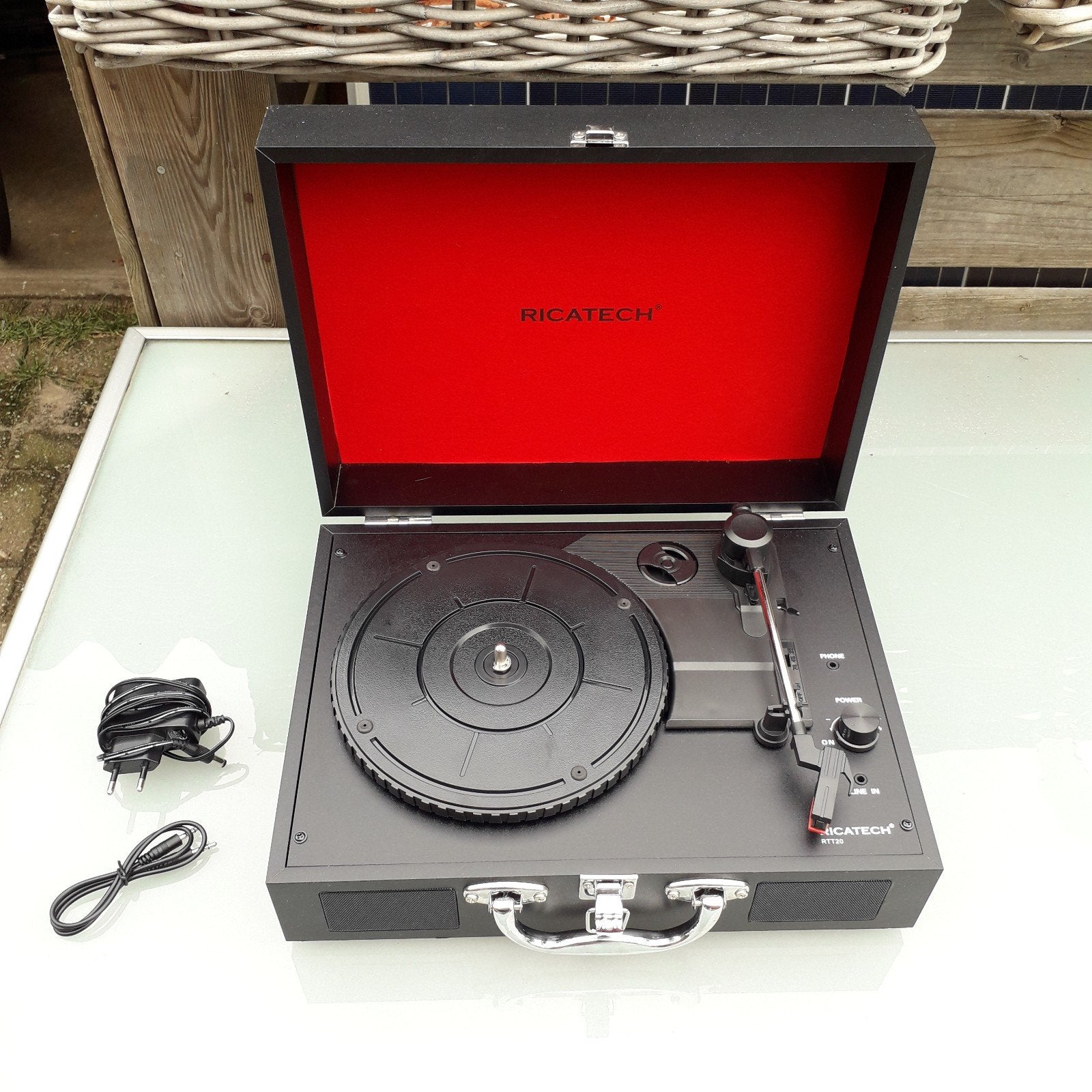Ricatech RTT20 Revolution Retro Draagbare Platenspeler, Ophalen, Gebruikt, Platenspeler, Overige merken