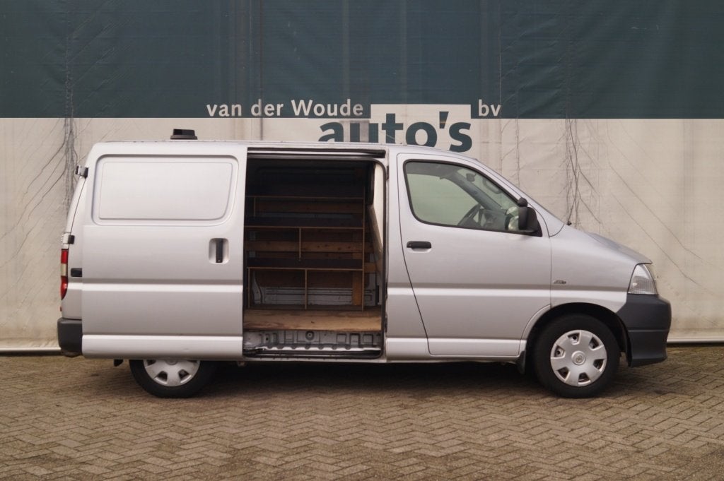 Toyota HiAce 2.5 D-4D 95pk KWB -AIRCO-TREKHAAK- (bj 2010), Auto's, Stof, Gebruikt, Origineel Nederlands, Bedrijf
