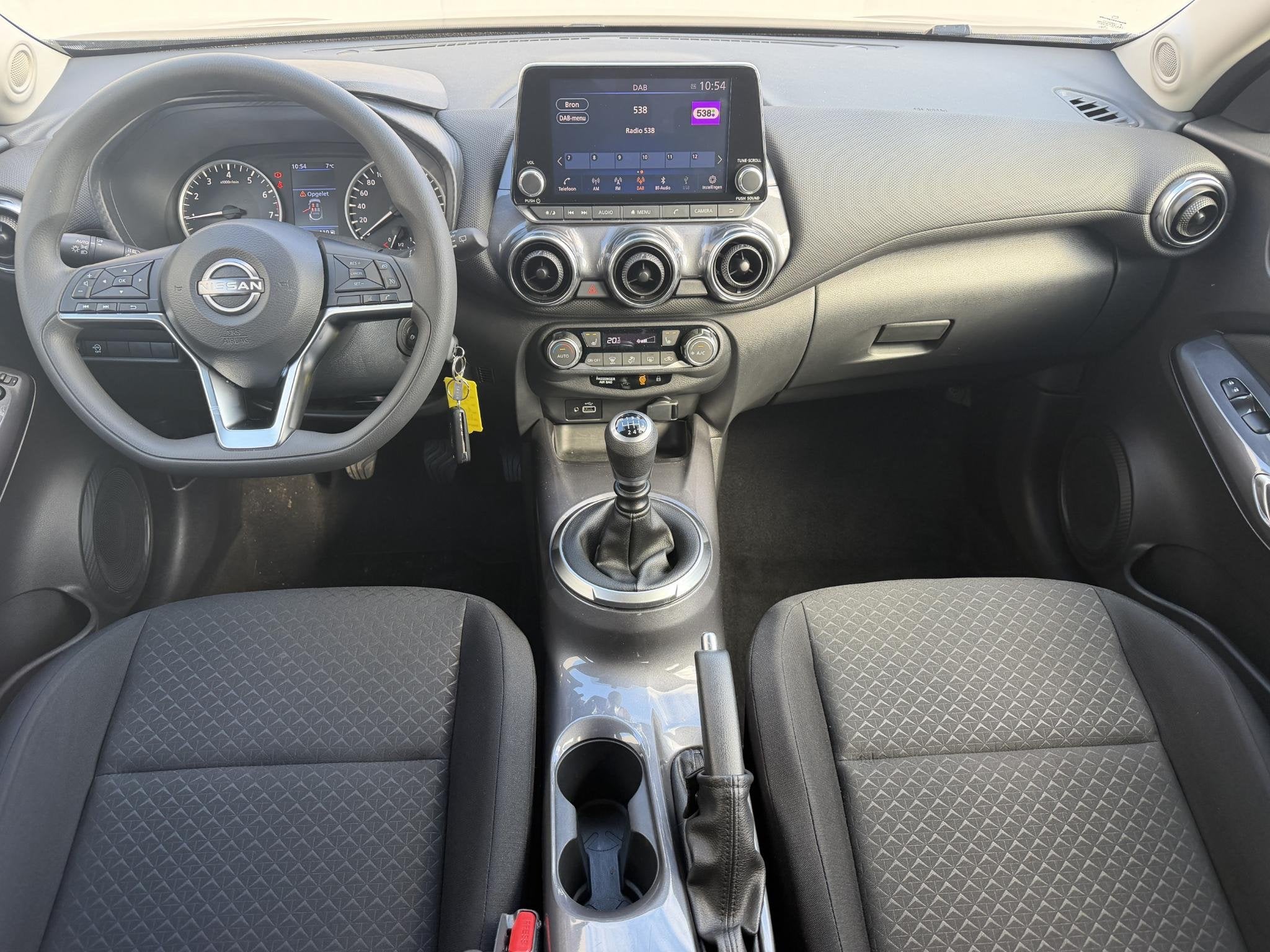 Nissan Juke 1.0 DIG-T Acenta / Fabrieksgarantie tot 03-2029, Voorwielaandrijving, Stof, Euro 6, Zwart