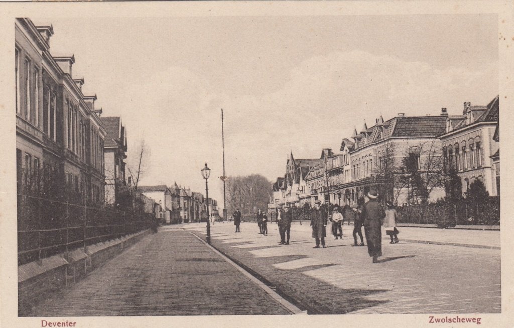 Deventer  Zwolscheweg 1915, Verzamelen, Ansichtkaarten | Nederland, Verzenden, Voor 1920, Gelopen, Overijssel
