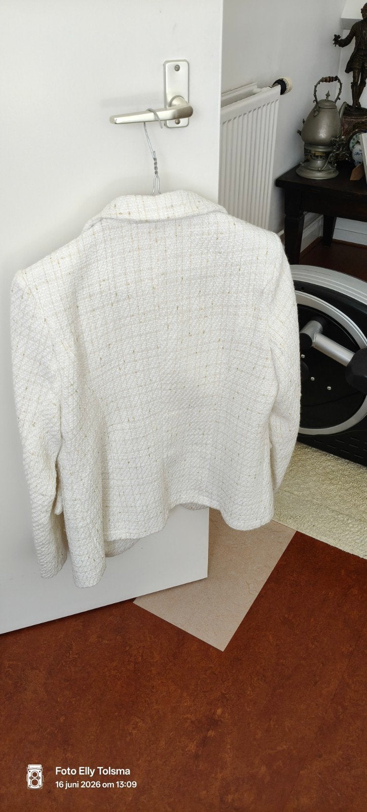 Mooi beige jasje, maat M - Nooit gedragen!, Kleding | Dames, Jasjes, Kostuums en Pakken, Maat 38/40 (M), Verzenden, Beige, Nieuw