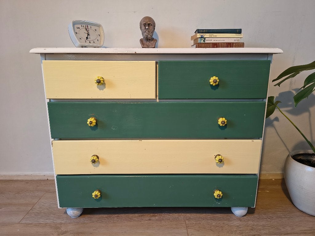 Kleurrijke Houten Ladekast / Commode, 5 laden of meer, Zo goed als nieuw, Onbekend, 25 tot 50 cm