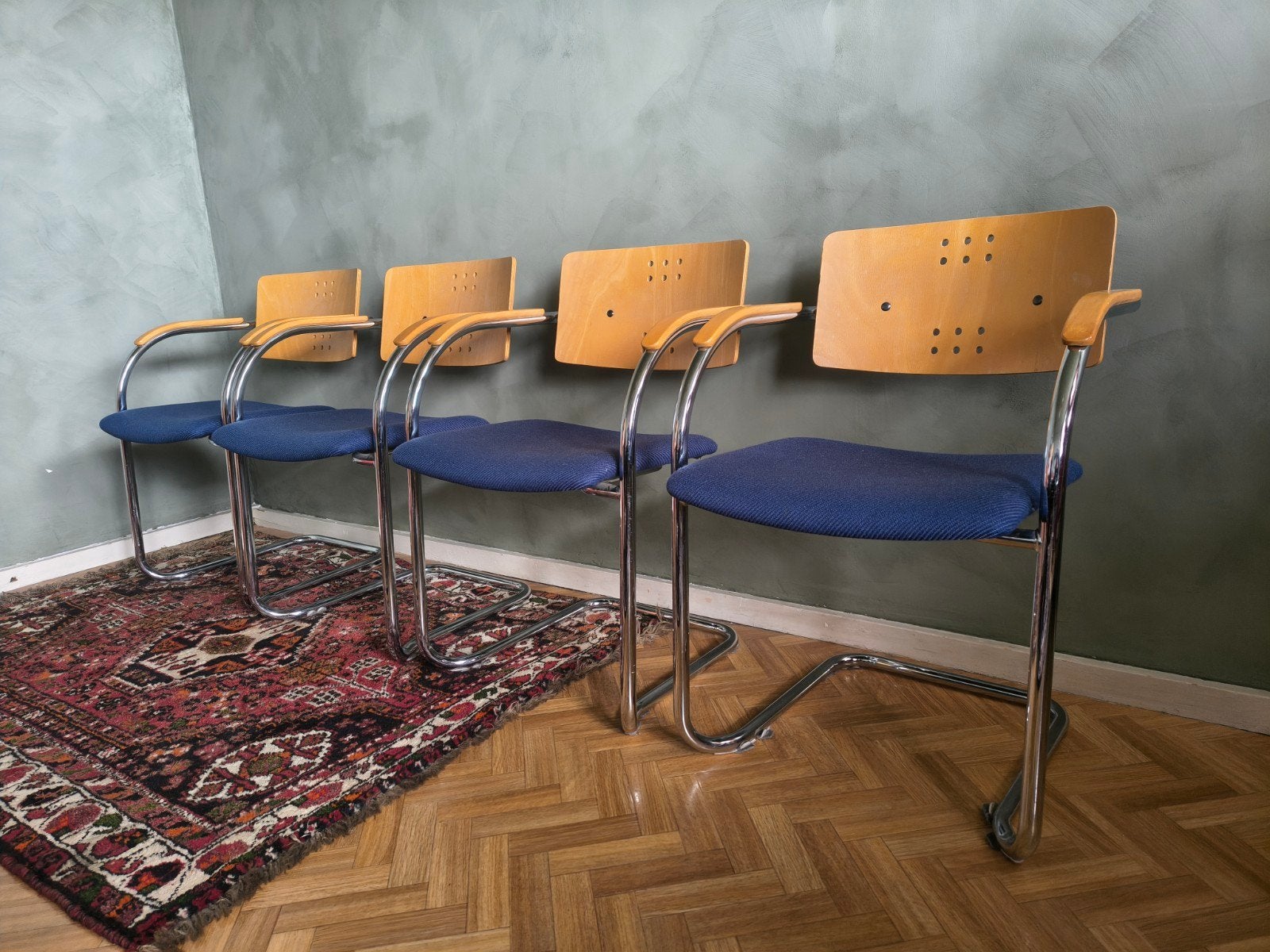 Set van 4 Lande buisframe stoelen met armleuningen, Huis en Inrichting, Ophalen, Gebruikt, Blauw, Stof