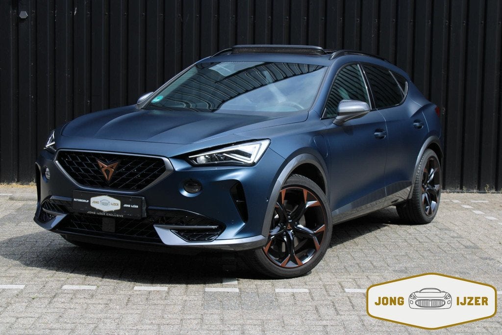 CUPRA Formentor 1.4 e-Hybrid VZ Copper PANO LEER MEMORY TREK, Auto's, Gebruikt, 4 cilinders, Formentor, Blauw