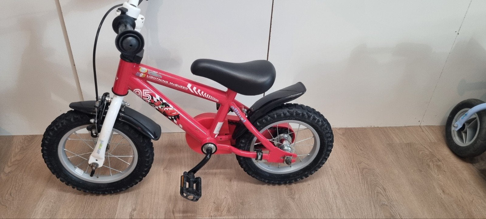 12 inch Cars kinderfiets Lightning McQueen met zijwieltjes, Ophalen, Gebruikt, Minder dan 16 inch, Zijwieltjes