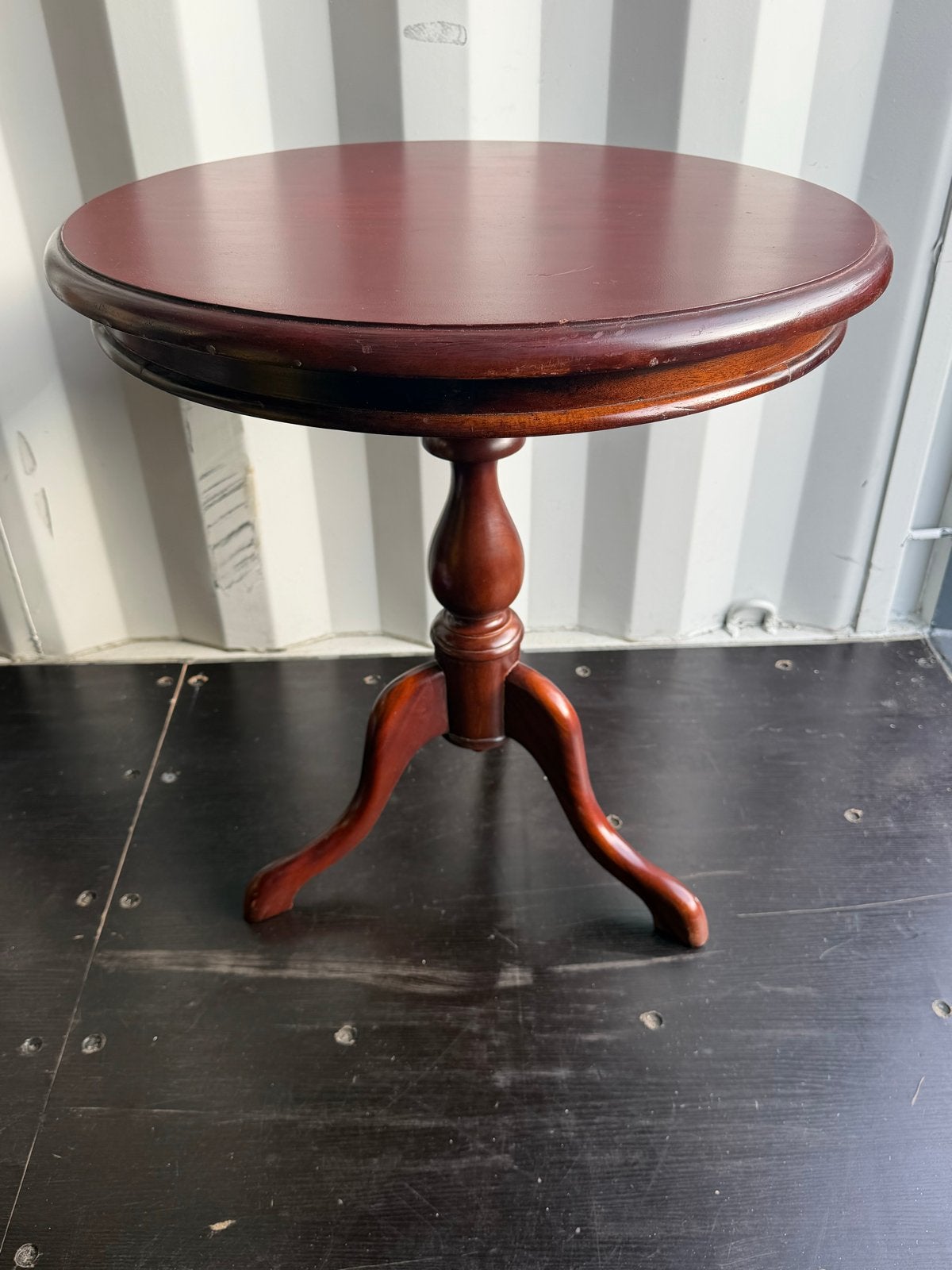 Klassieke mahoniehouten bijzettafel, 66cm hoog, 60cm diamete, Ophalen