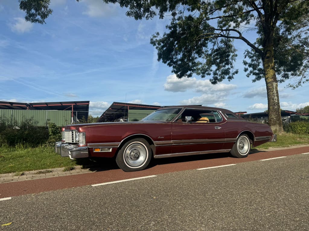 Ford Usa Thunderbird 7.5 AUT 1975 Rood, foto 3