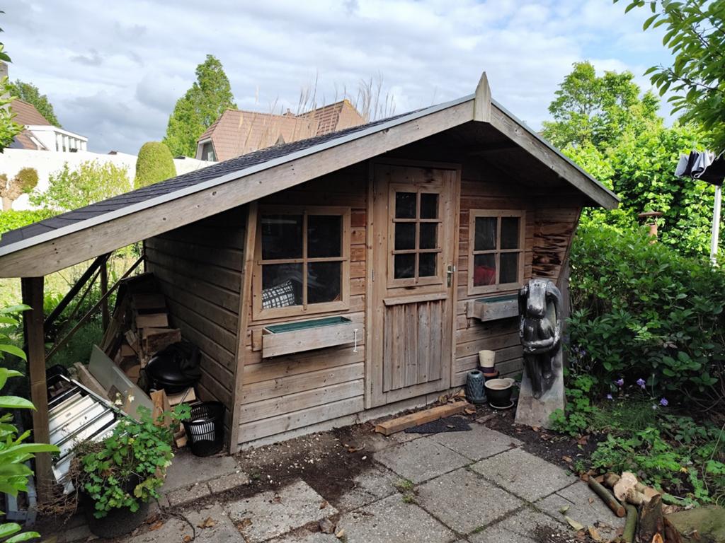 Gratis - Houten tuinhuis met zadeldak en zijluifel, Tuin en Terras, Ophalen, Tuinhuis, 250 tot 500 cm, 2 ramen