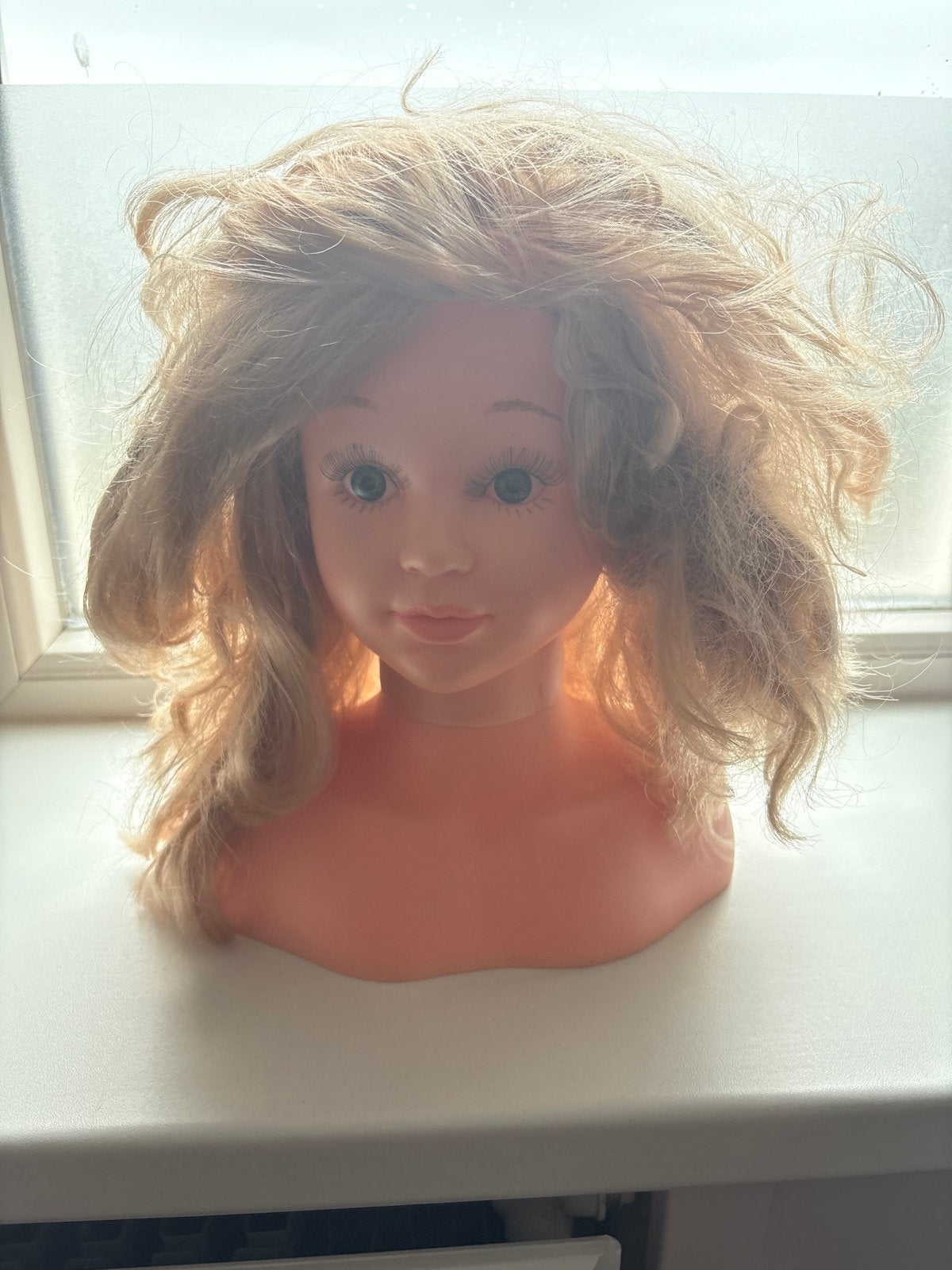 Oefenhoofd met blond haar - ideaal voor styling, Ophalen, Gebruikt, Overige typen
