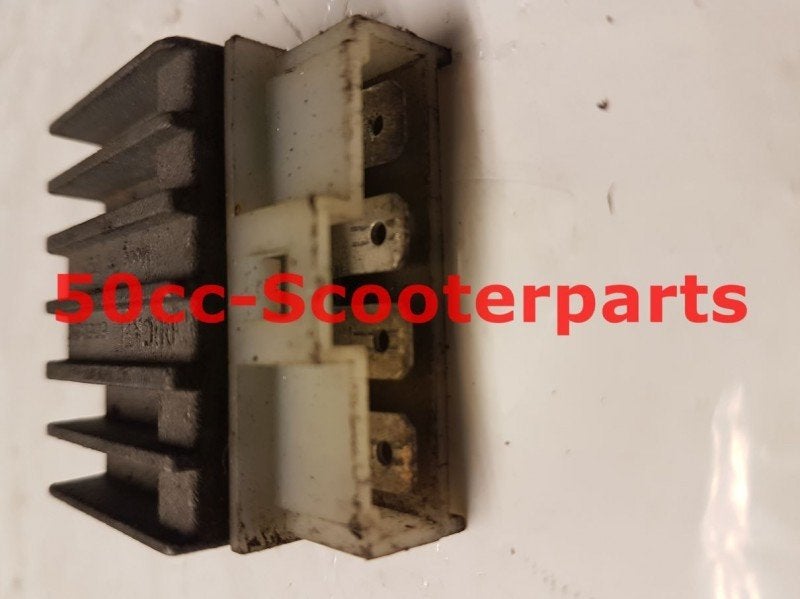 Spanningsregelaar Mbk Booster 4Vvh19600100 Gebruikt, Ophalen of Verzenden