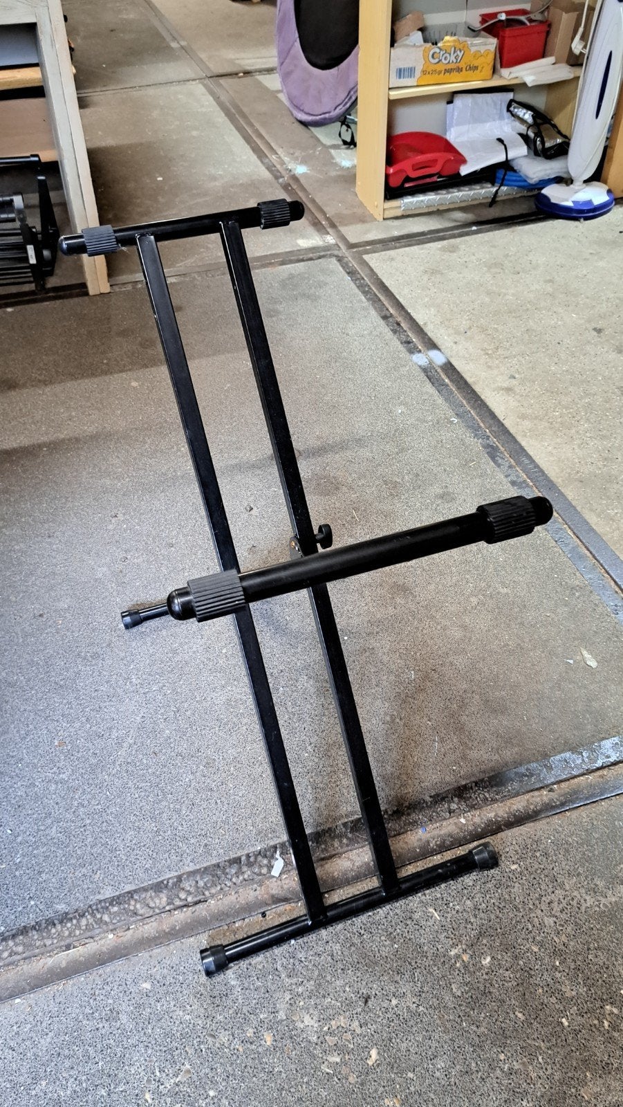 Stevige Z-Standaard voor Keyboard of Synthesizer, Ophalen