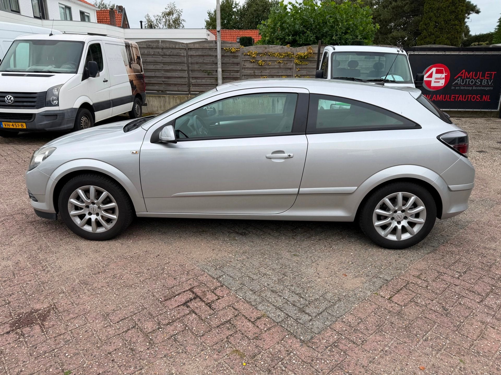 Opel Astra GTC 1.6 Edition,85kw/116pk,2-2009,74967km,MOOI!, Voorwielaandrijving, Gebruikt, 4 cilinders, 635 kg
