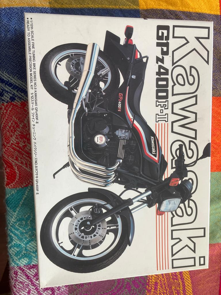 Kawasaki GPz400F-II Bouwdoos - Schaal 1:12, 1:50 of kleiner, Overige typen, Nieuw, Ophalen