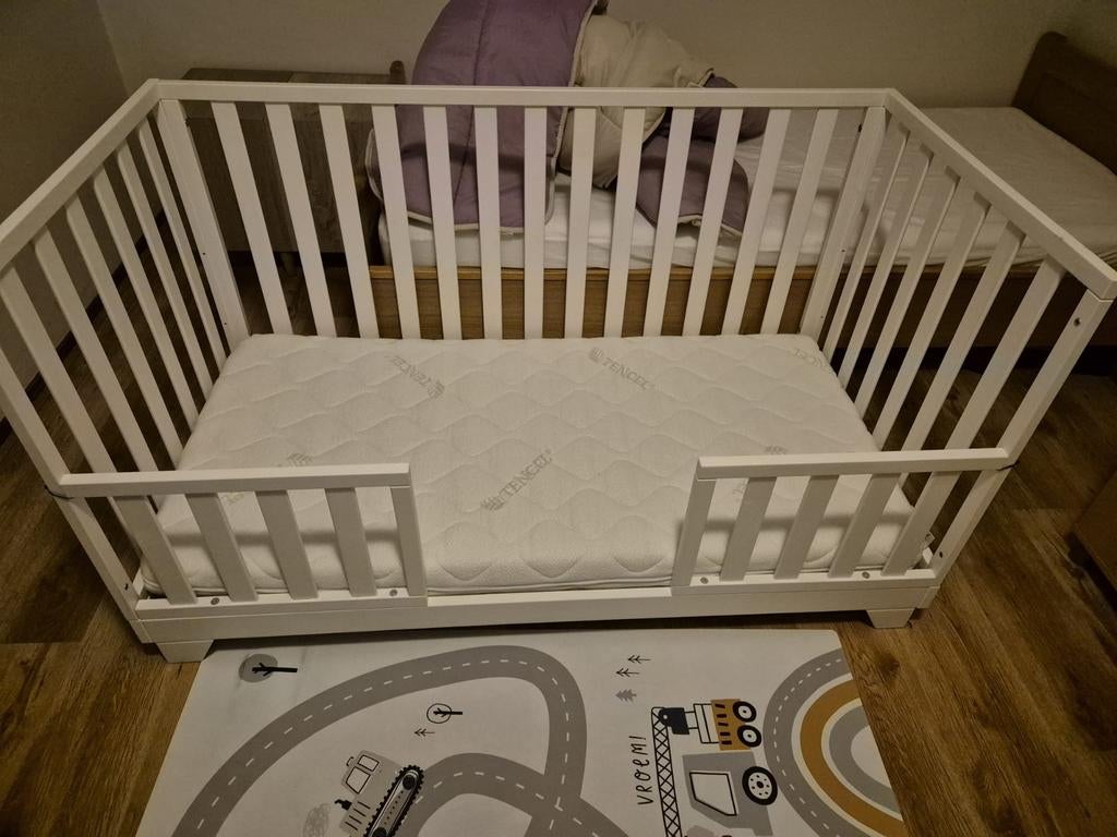2x Meegroei Ledikant Colorfull Home Lois, Ophalen, Zo goed als nieuw, Ledikant