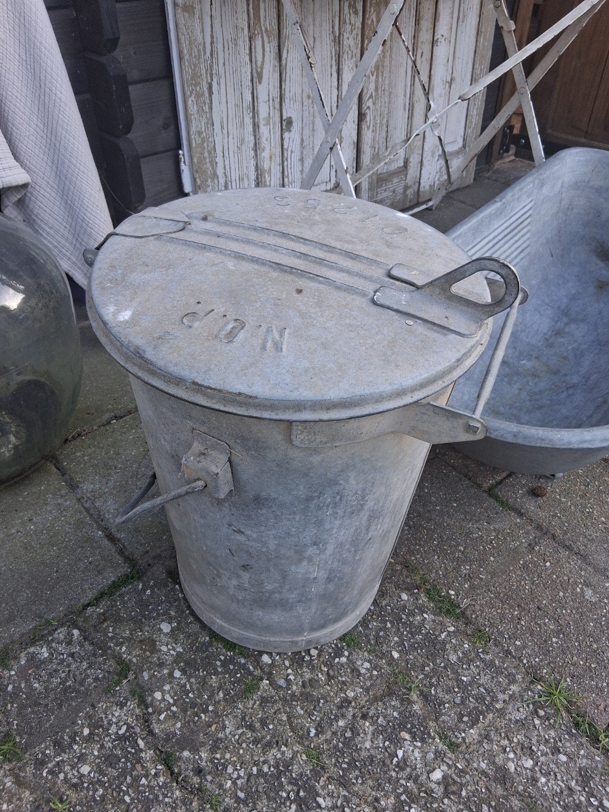 Zinken vuilnisbak vuilnisemmer, brocante, debrocantekip, Ophalen of Verzenden
