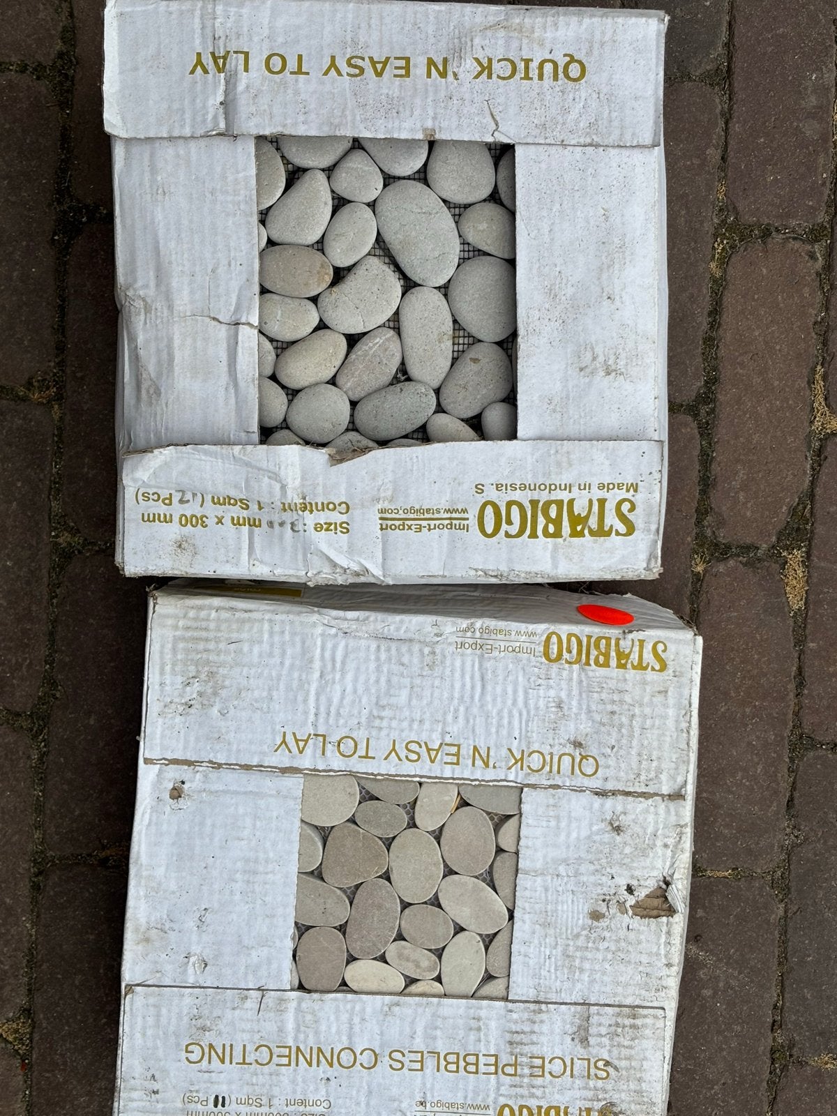 Natuursteen kiezelmozaïek tegels op mat van Stabigo., Ophalen, Nieuw