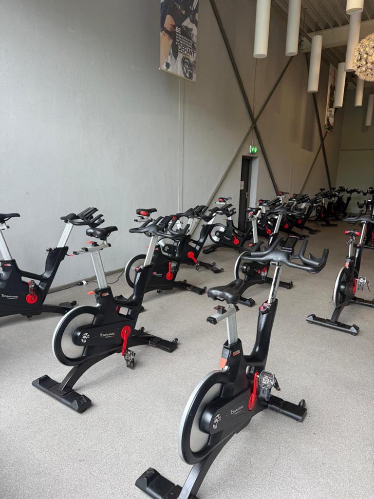 31 Tomahawk IC7 Spinningbikes/ Spinning fietsen/ Cycles, Sport en Fitness, Ophalen, Gebruikt, Overige typen, X