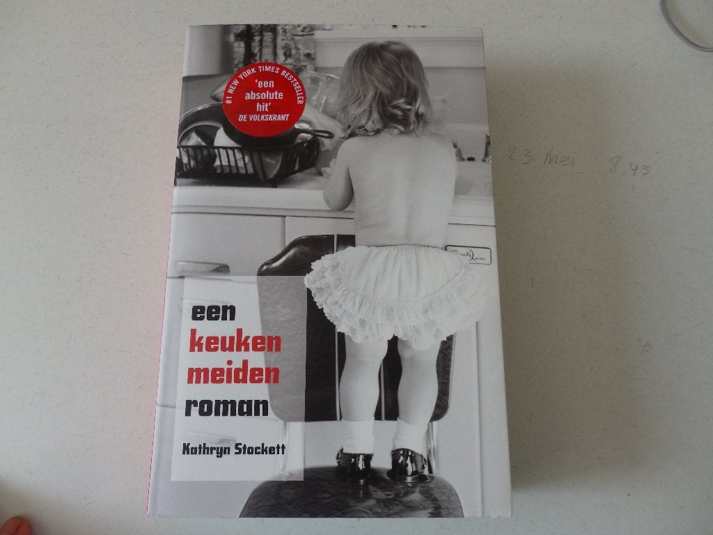Een keuken meiden roman,  Kathrijn Stockett, Ophalen of Verzenden, Zo goed als nieuw