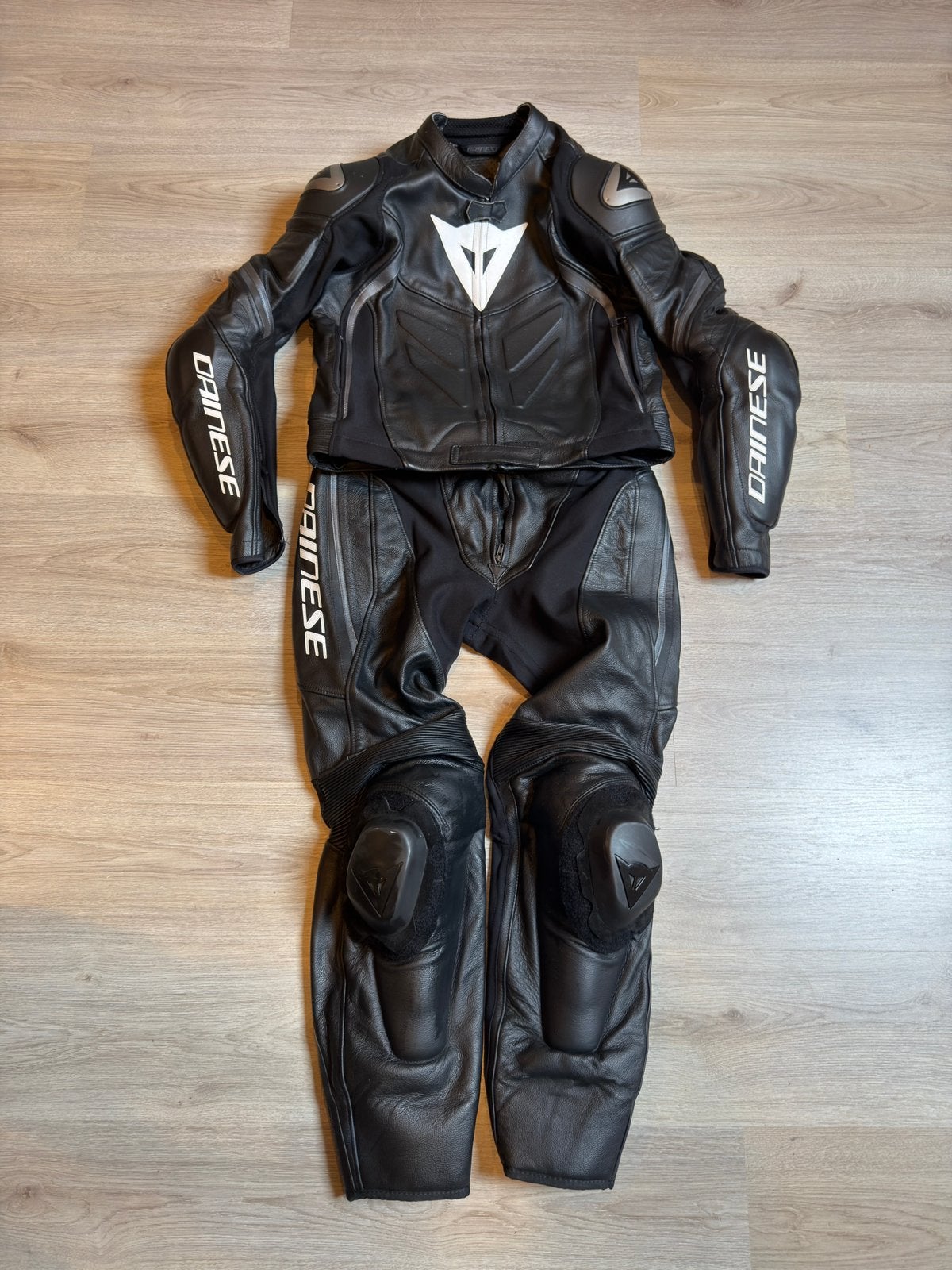 Dainese Avro D2 2-delig lederen motorpak, Motoren, Ophalen of Verzenden, Tweedehands, Heren, Combipak