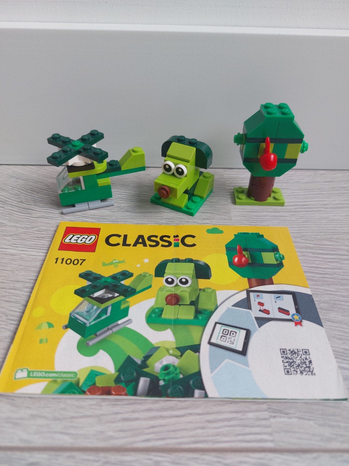 Lego Classic 11007 Creative Green Bricks!
Compleet en inclus, Overige thema's, Lego, Ophalen of Verzenden, Zo goed als nieuw